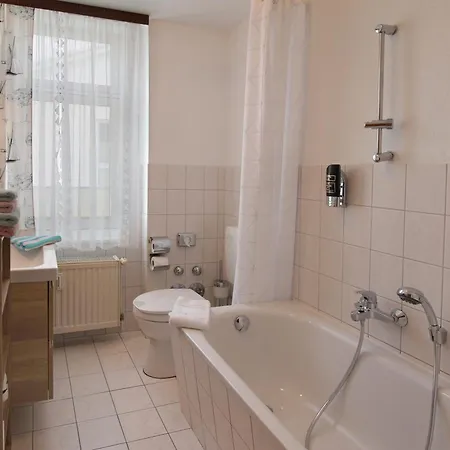 Villa Ostseelilie - Appartements Mit Balkon Und Meerblick Sassnitz Chambre photo