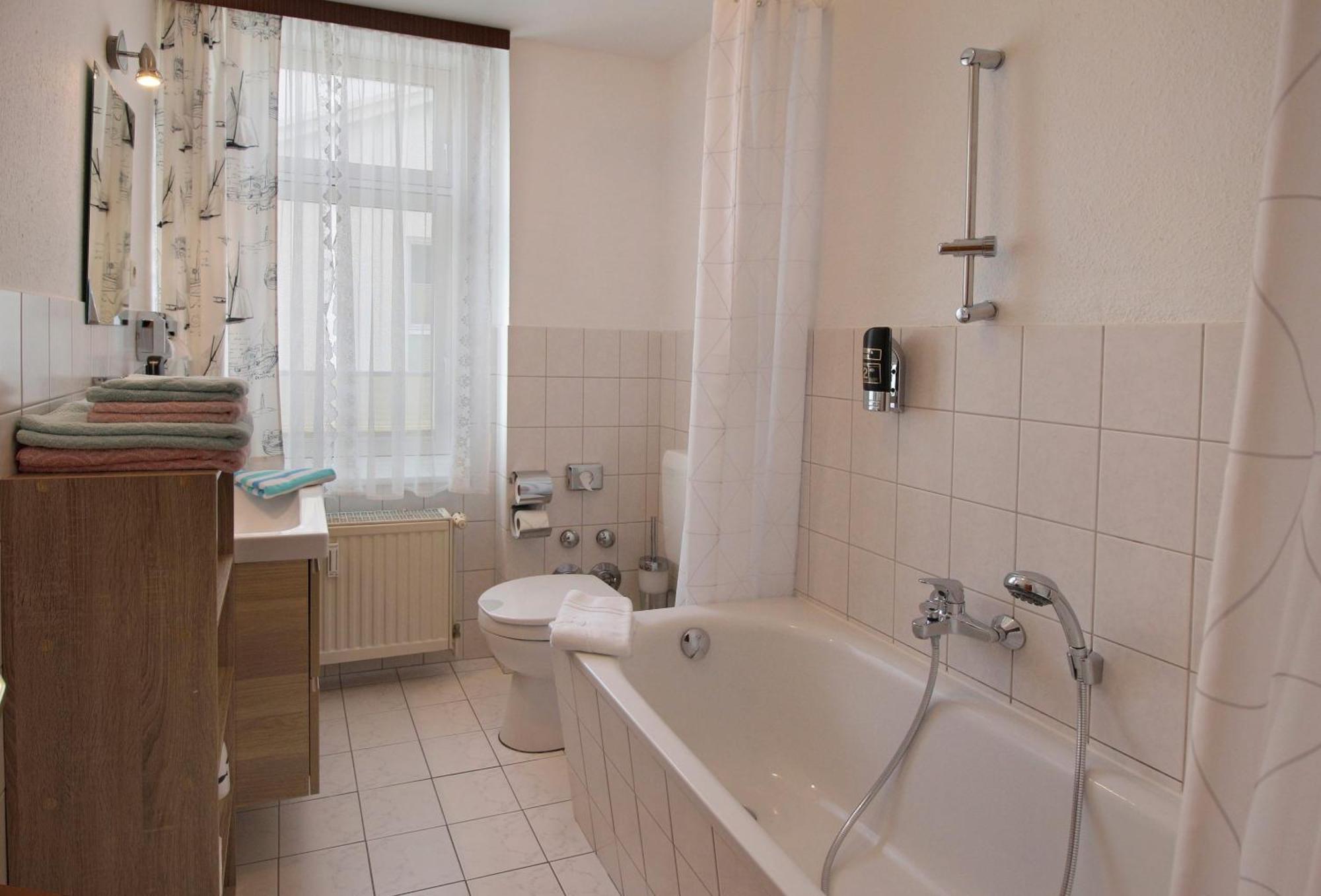 Appartement Ostseelilie - Mit Balkon Und Meerblick